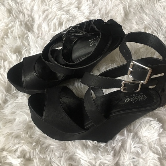 Mossimo Supply Co. Shoes - DONATING AFTER TODAY